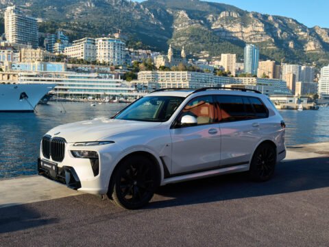 Rent BMW X7 40d