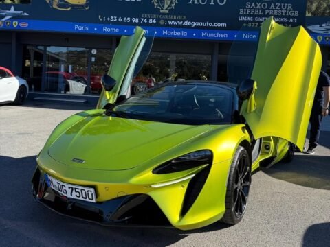 McLaren Artura for rent