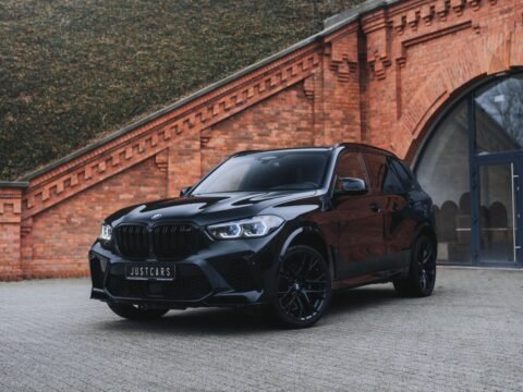 Rent BMW X5M Competition