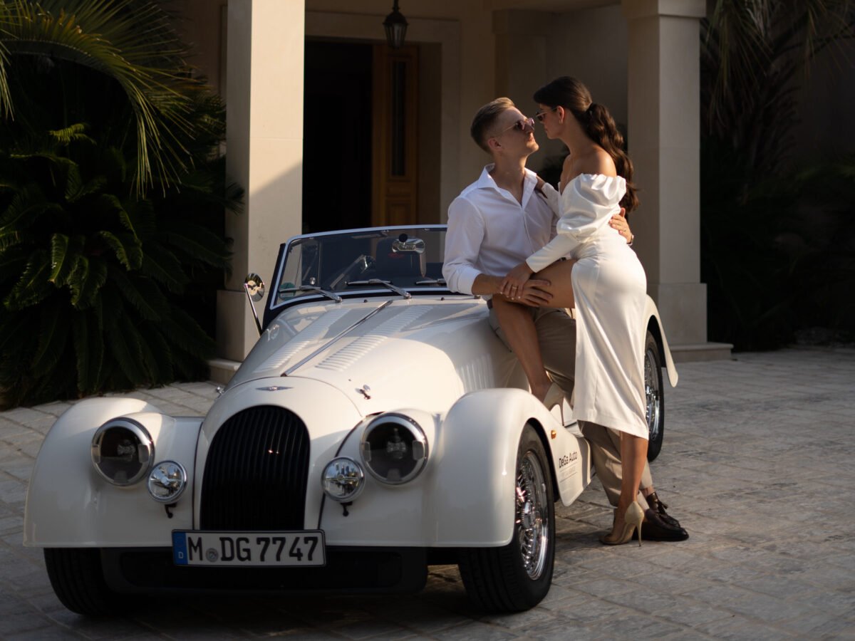 Wedding car rental Morgan Plus 4